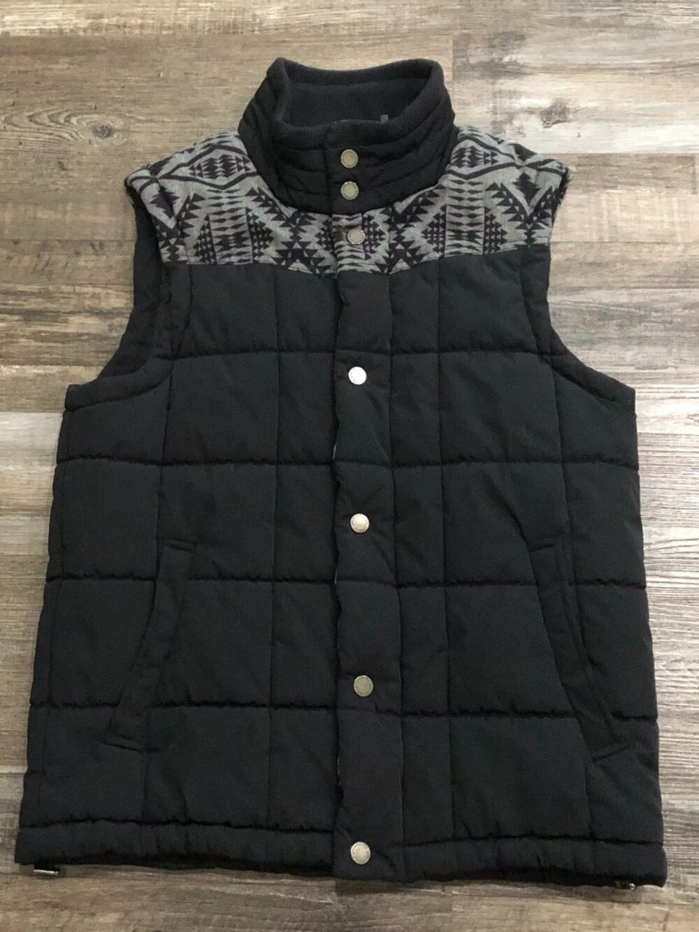 Pendleton Mens Medium Black & Gray Southwestern Patter Full Zip Vest